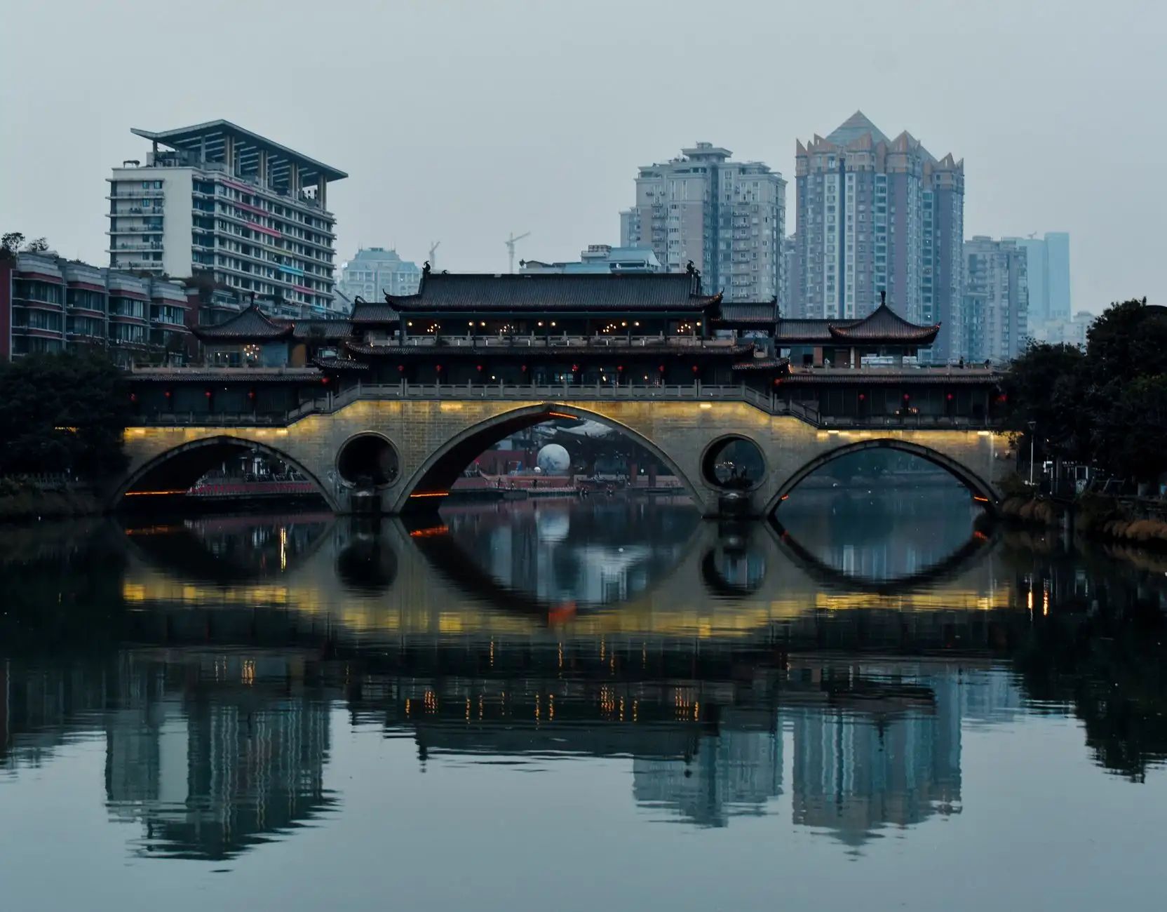 工业传感器在智能制造中的典型应用场景及性能对比