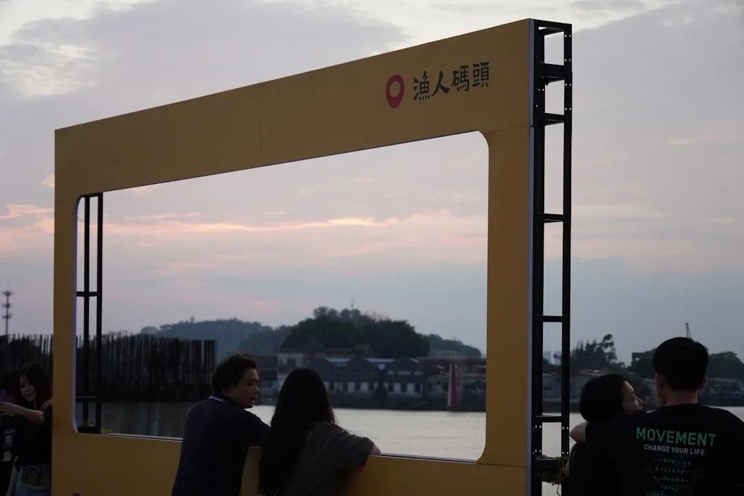 2025年电子元器件市场供需趋势及国产化替代分析